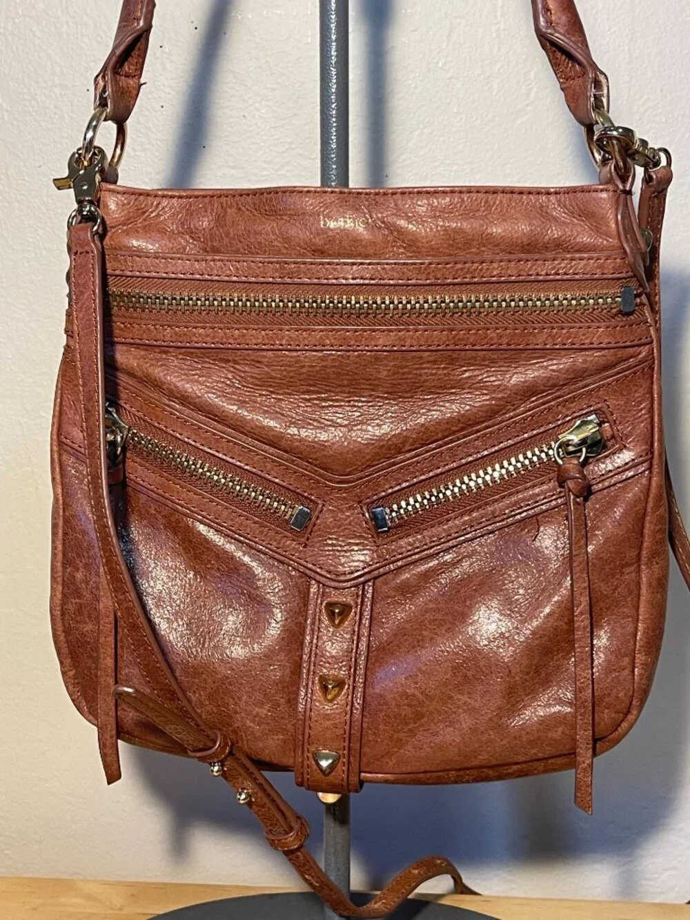 Botkier Trigger Nutmeg Leather Convertible Crossbody Messenger Bag Zipper Detail